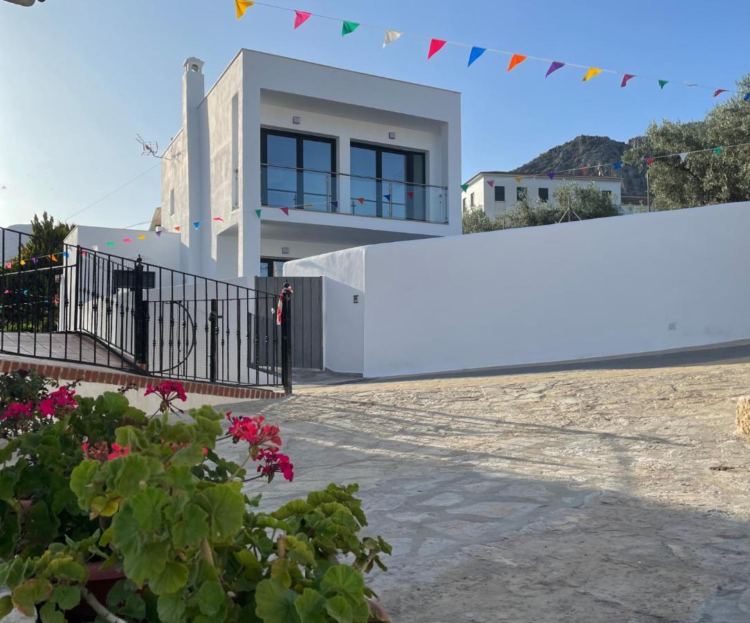 Villa La Fuente Mondrón Esterno foto